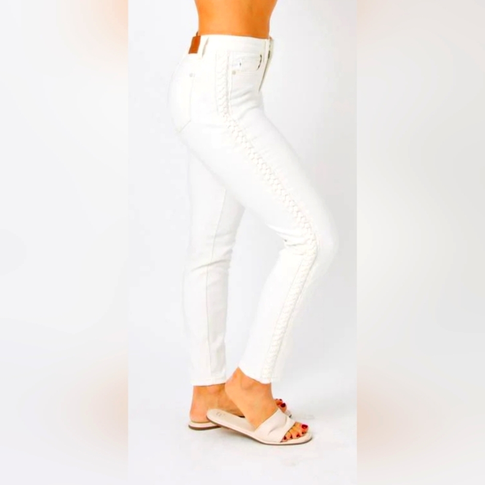 NEW Judy Blue Braided White Jeans, Size 7/28